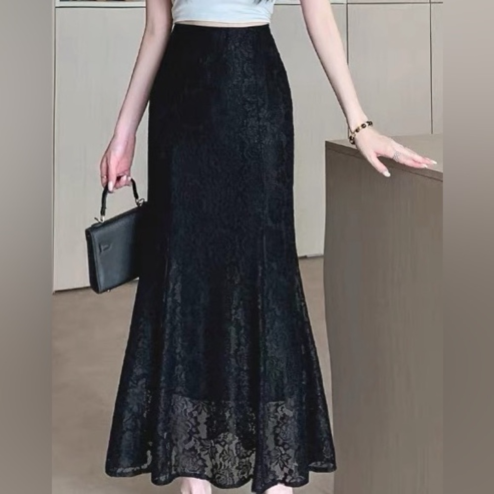 Classic Black Lace Maxi Skirt - Contemporary Women's Evening Wear